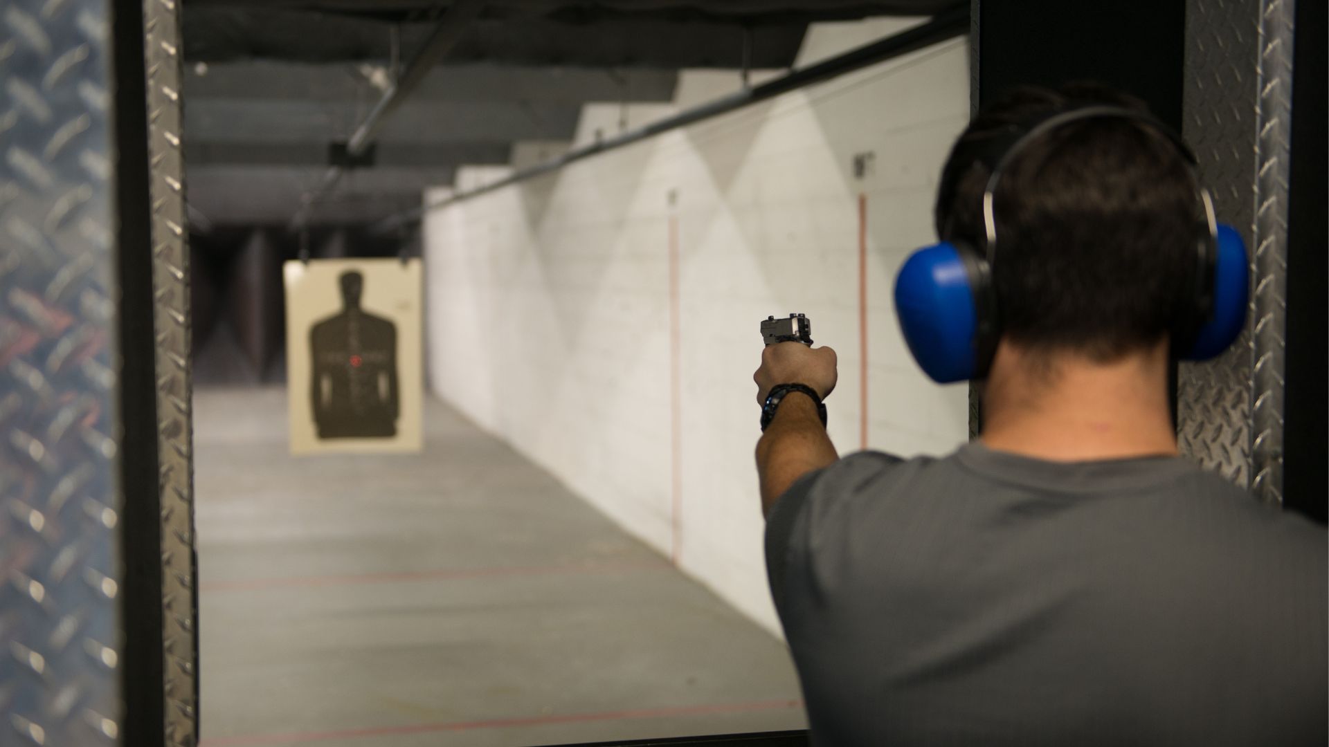 Are shooting ranges a safe place to learn how to handle guns?