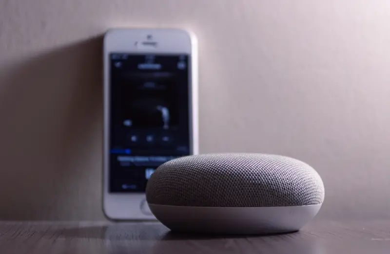 Google Home with mobile phone