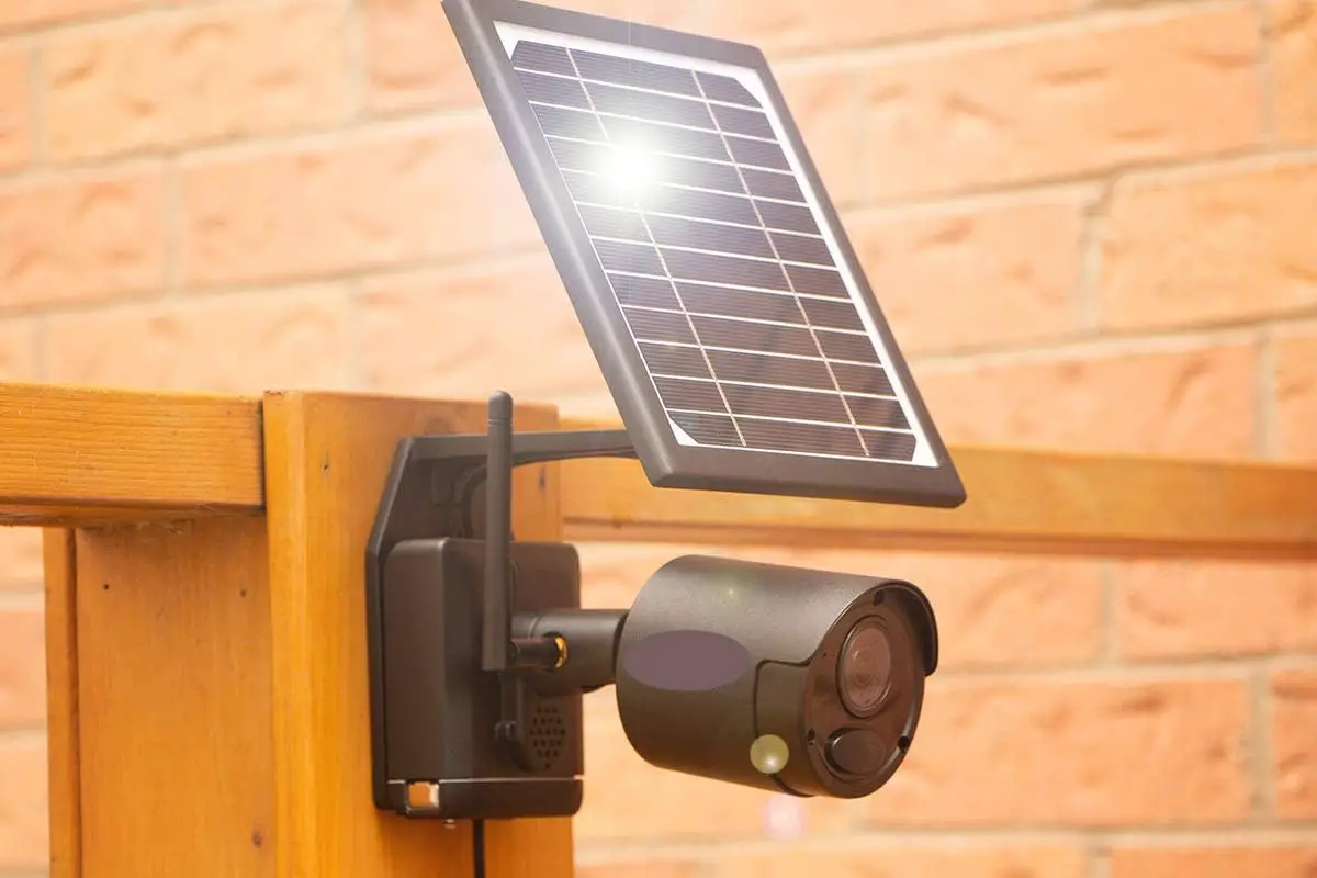 Solar-powered security camera set and forget